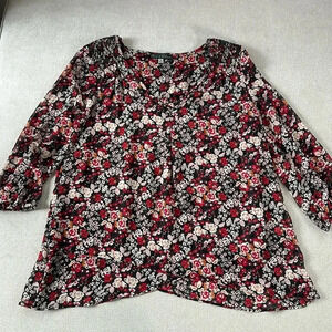 Rose & Olive floral blouse. Size small.